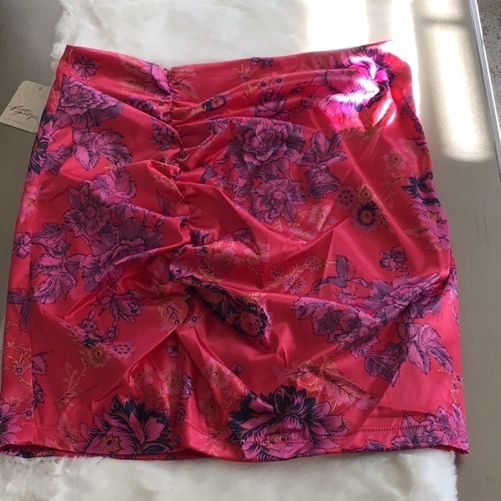 SIZE 4 NWT Free People “Ava’s Printed MINI”